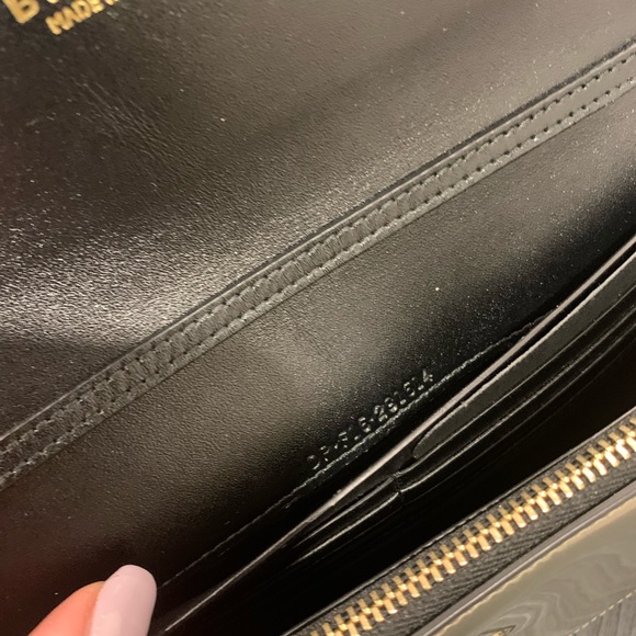 Bulgari bag in amazing condition - Picture 3 of 4